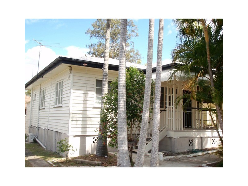 16a Hayes St, Brassall QLD 4305