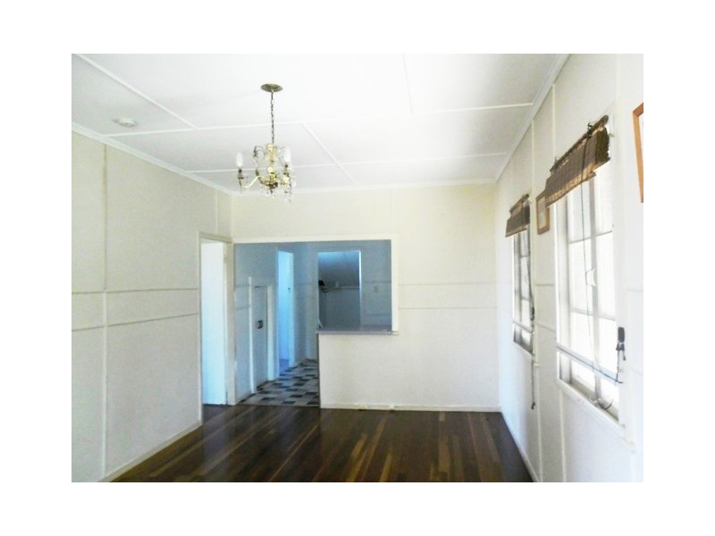 16a Hayes St, Brassall QLD 4305