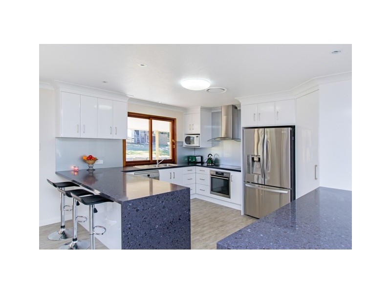 385 Fernvale Rd, Fairney View QLD 4306