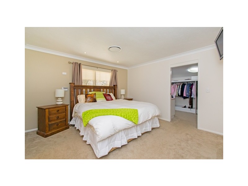 385 Fernvale Rd, Fairney View QLD 4306