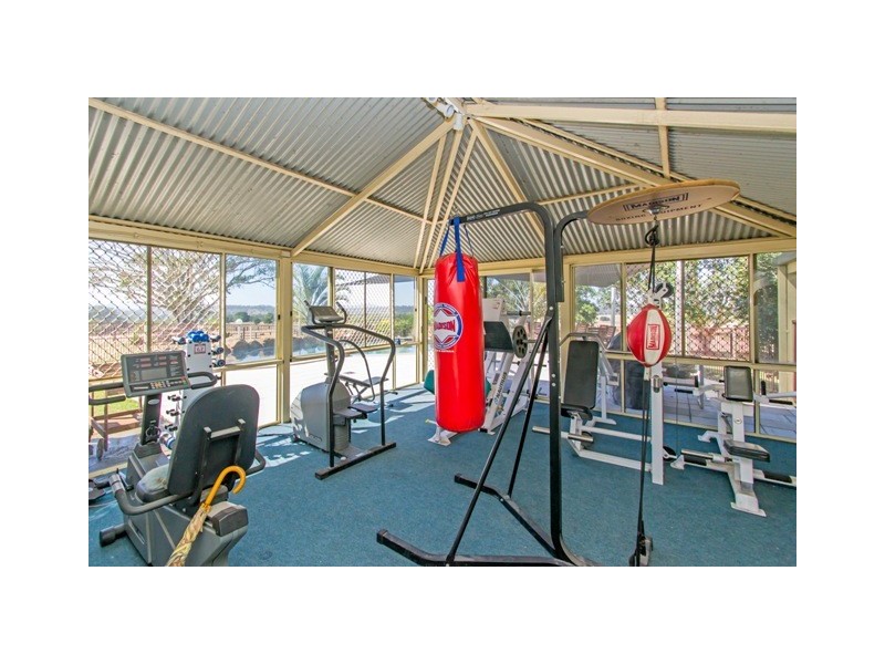385 Fernvale Rd, Fairney View QLD 4306