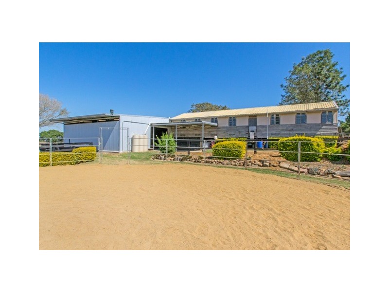 385 Fernvale Rd, Fairney View QLD 4306