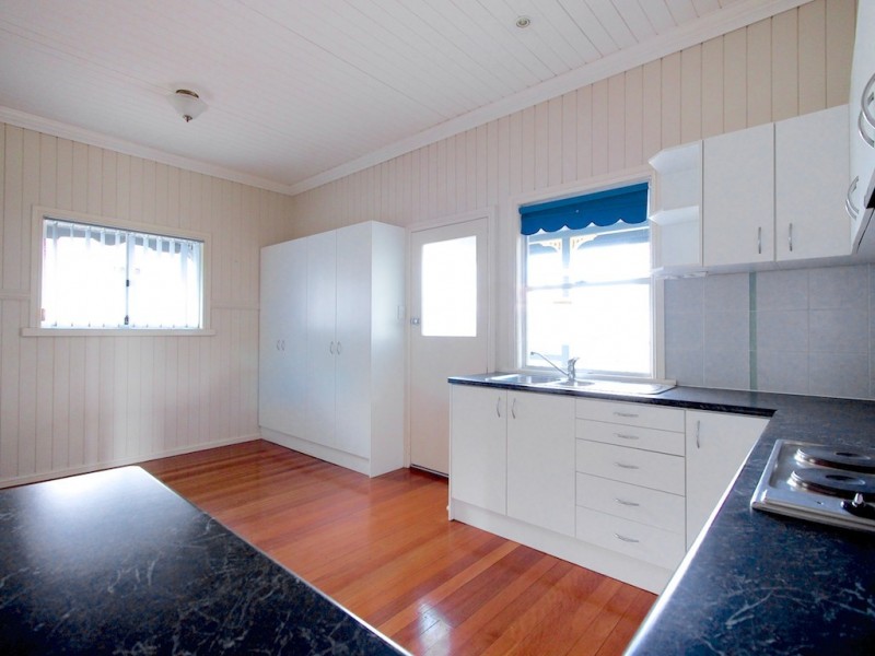 67 Brisbane Rd, Bundamba QLD 4304