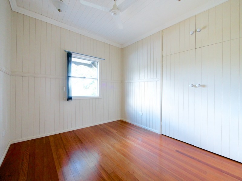 67 Brisbane Rd, Bundamba QLD 4304