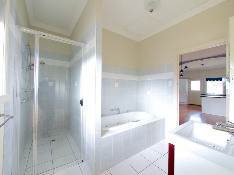 67 Brisbane Rd, Bundamba QLD 4304