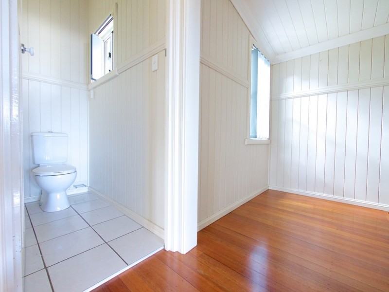 67 Brisbane Rd, Bundamba QLD 4304