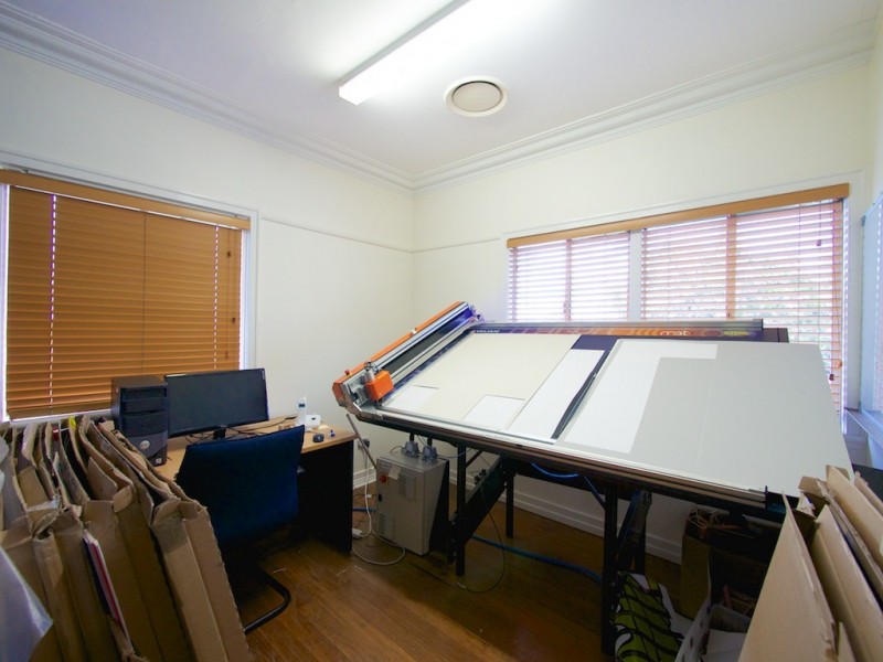 3 Hamilton St, Booval QLD 4304