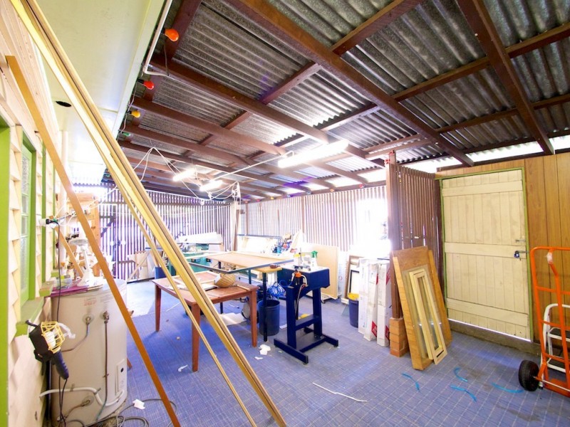 3 Hamilton St, Booval QLD 4304