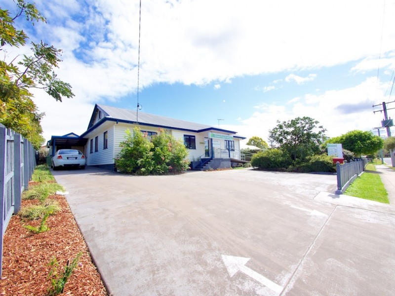 3 Hamilton St, Booval QLD 4304