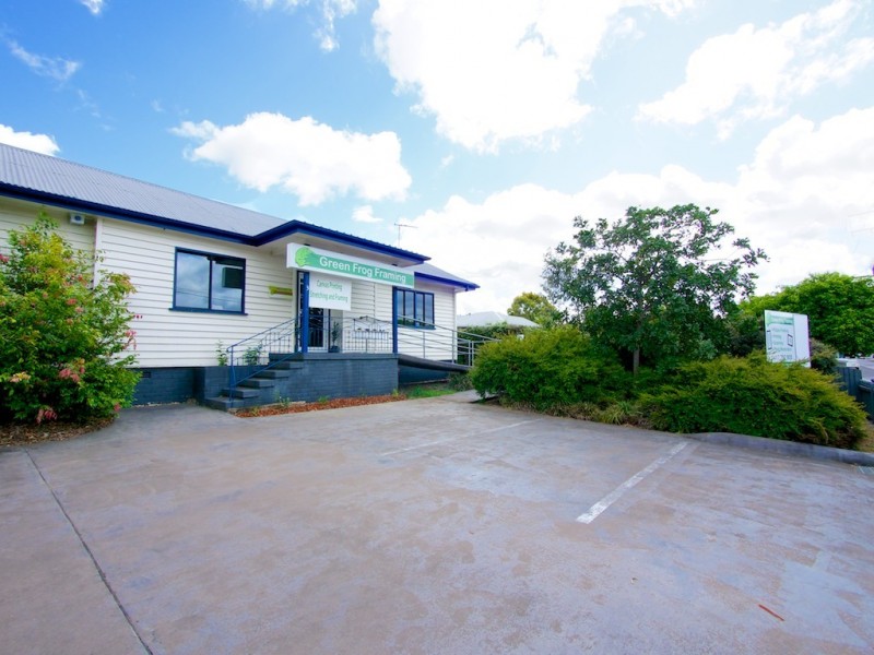3 Hamilton St, Booval QLD 4304