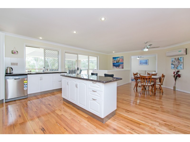 3 Janet Cl, Fernvale QLD 4306