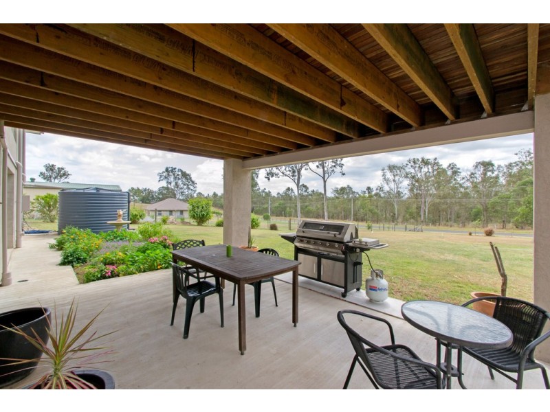 3 Janet Cl, Fernvale QLD 4306