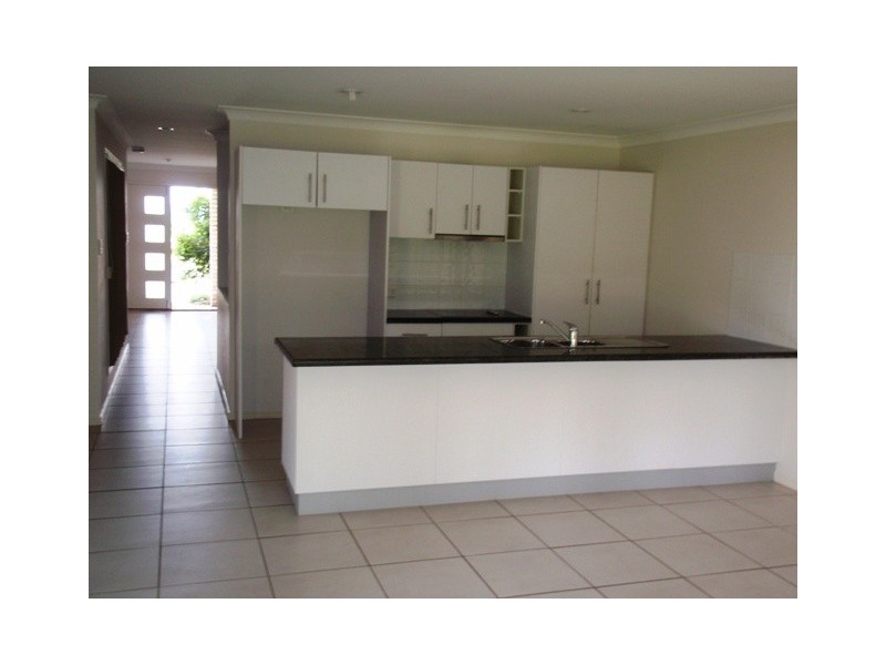 3 Nuala, Yamanto QLD 4305