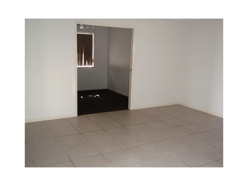 3 Nuala, Yamanto QLD 4305