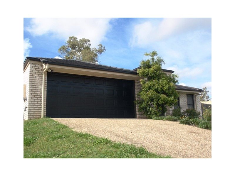 3 Nuala, Yamanto QLD 4305
