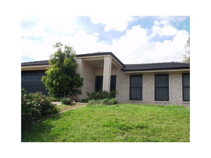 3 Nuala, Yamanto QLD 4305
