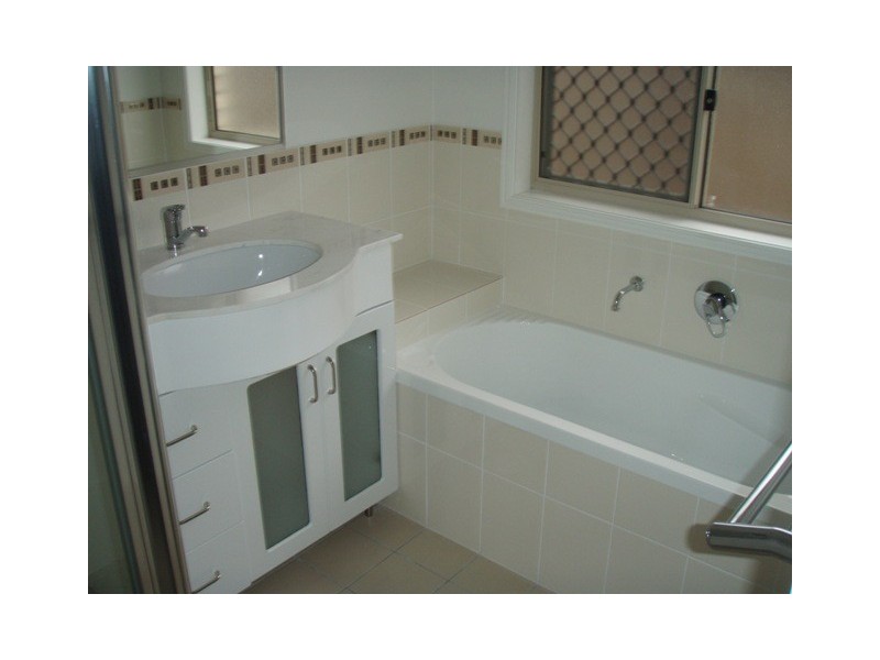 22 Wattle St, Raceview QLD 4305