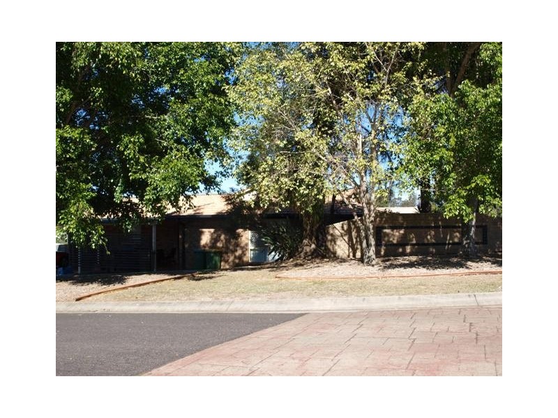 216 Wildey St, Flinders View QLD 4305