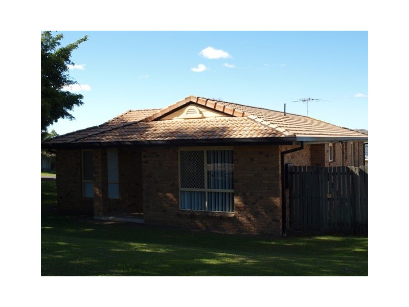 216 Wildey St, Flinders View QLD 4305
