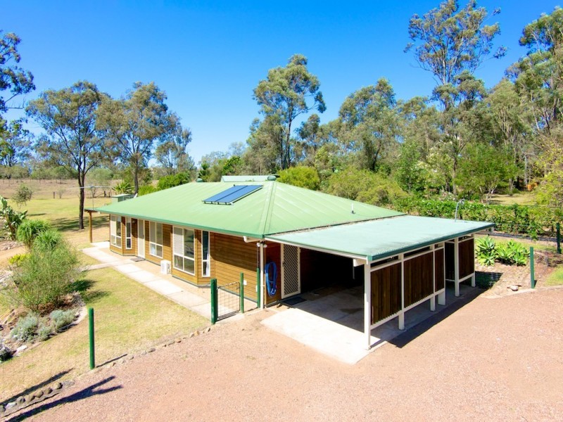 7 Crows Ash Crt, Lowood QLD 4311