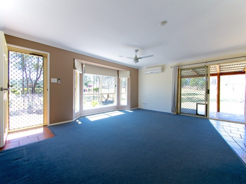 7 Crows Ash Crt, Lowood QLD 4311