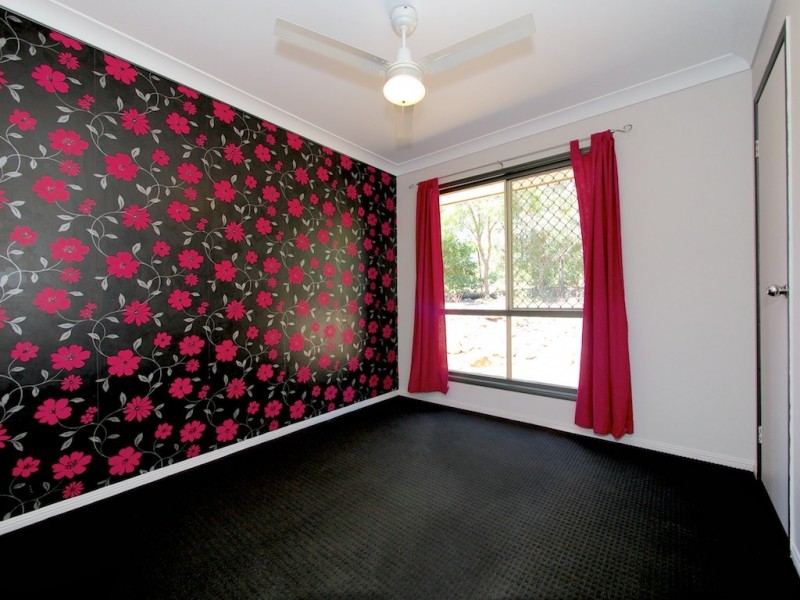 7 Crows Ash Crt, Lowood QLD 4311