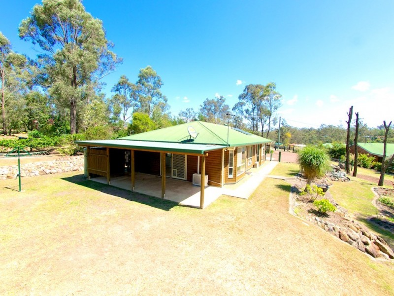 7 Crows Ash Crt, Lowood QLD 4311