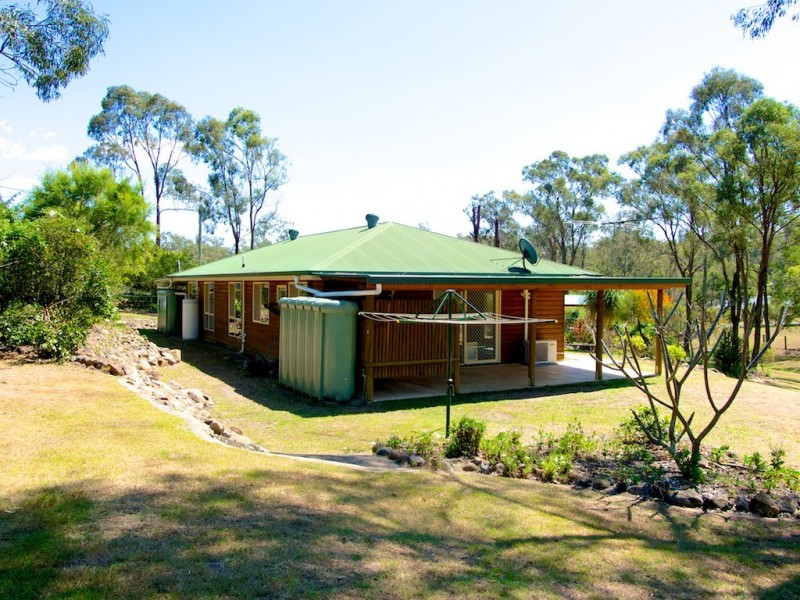 7 Crows Ash Crt, Lowood QLD 4311