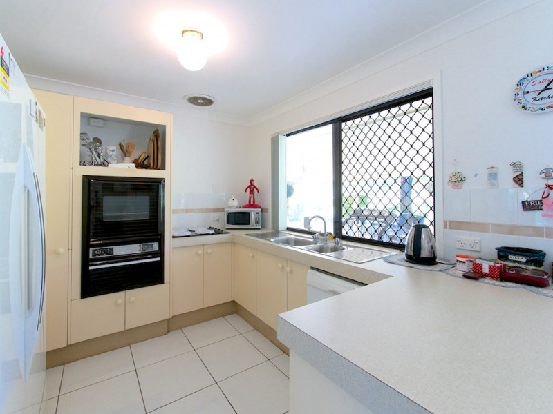 38 CARRALLUMA CRESCENT, Fernvale QLD 4306