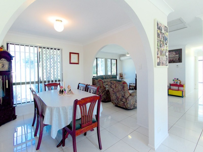 38 CARRALLUMA CRESCENT, Fernvale QLD 4306