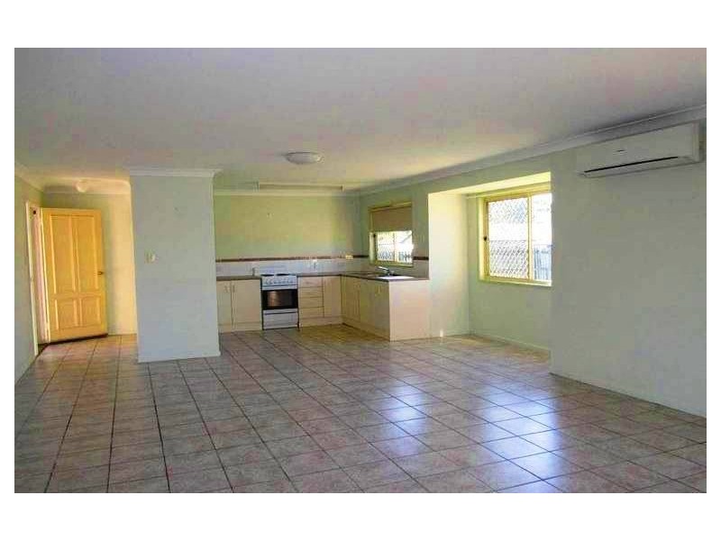 3 Diane Court, North Booval QLD 4304