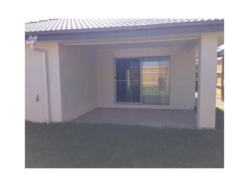 5 Hallvard Crescent, Augustine Heights QLD 4300