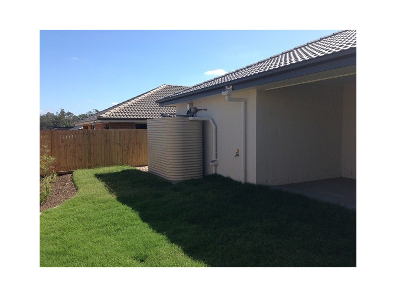5 Hallvard Crescent, Augustine Heights QLD 4300