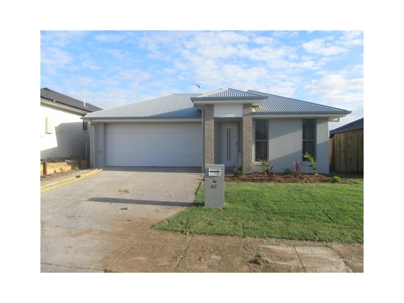43 Valentine Crescent, Augustine Heights QLD 4300