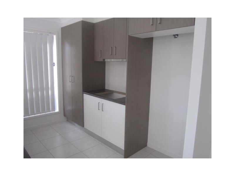 43 Valentine Crescent, Augustine Heights QLD 4300