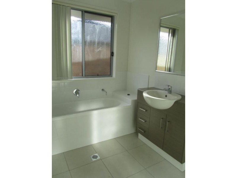 43 Valentine Crescent, Augustine Heights QLD 4300