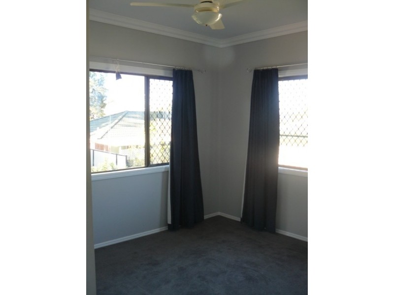 6 Miller Street, North Booval QLD 4304