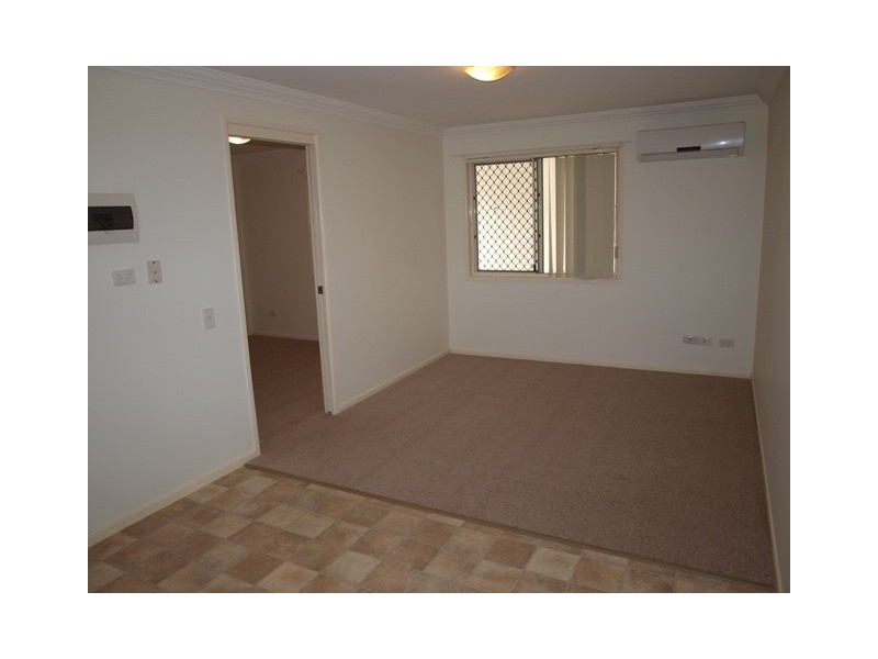 27/9 Lindsay Street, Bundamba QLD 4304