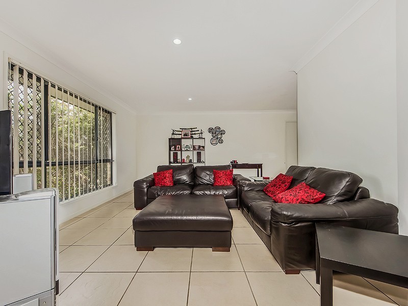 8 Ben Court, Yamanto QLD 4305