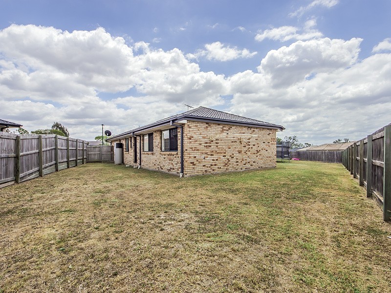 8 Ben Court, Yamanto QLD 4305