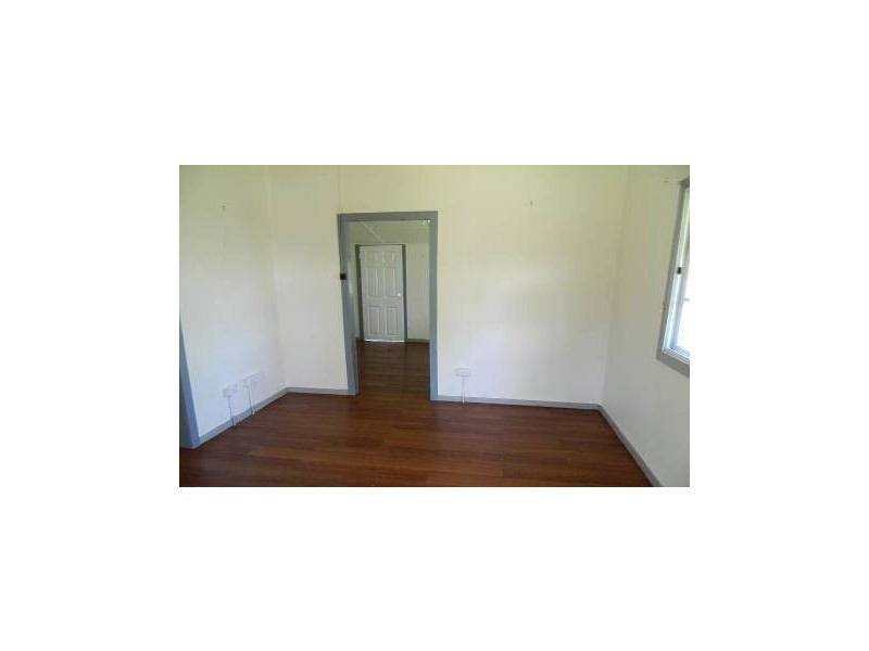 18 Yates St, Rosewood QLD 4340