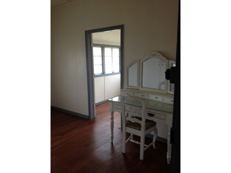 18 Yates St, Rosewood QLD 4340