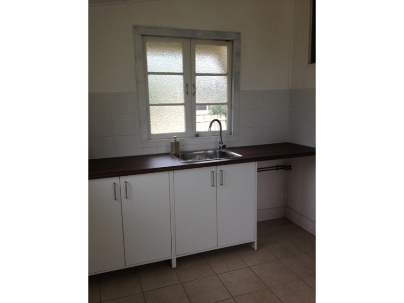 18 Yates St, Rosewood QLD 4340