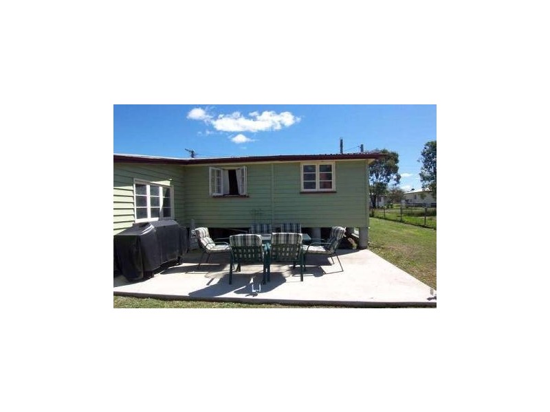 18 Yates St, Rosewood QLD 4340