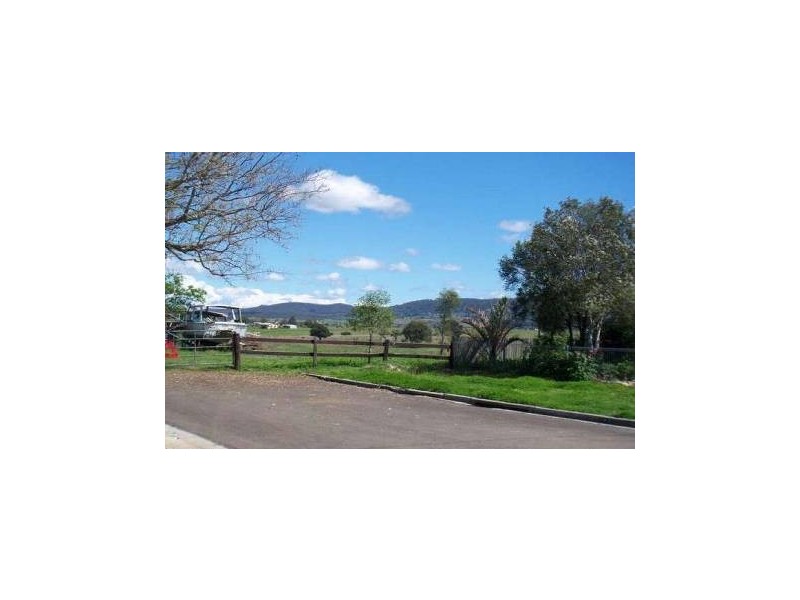 18 Yates St, Rosewood QLD 4340