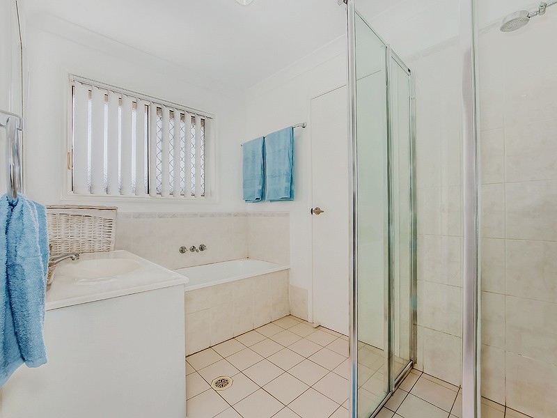 35 Sealy Street, Silkstone QLD 4304