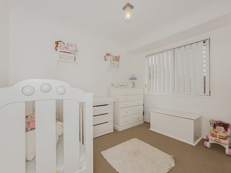 35 Sealy Street, Silkstone QLD 4304