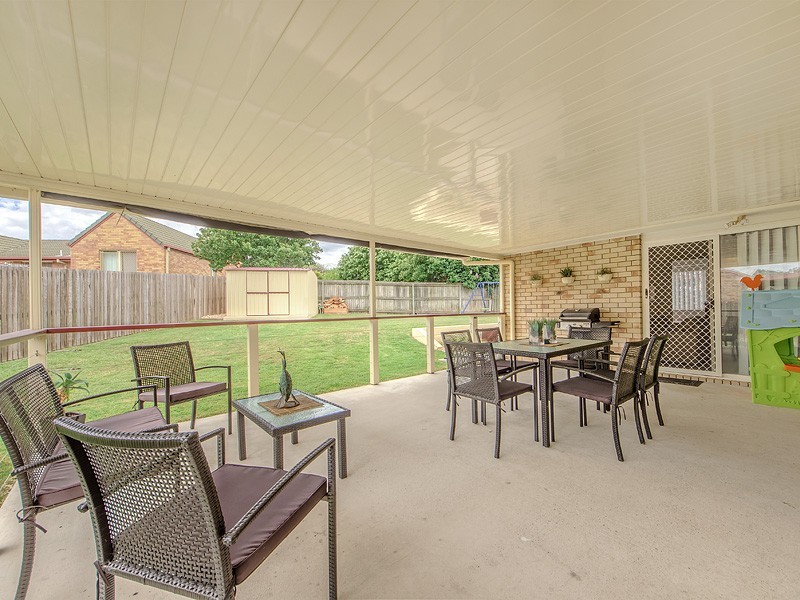 35 Sealy Street, Silkstone QLD 4304