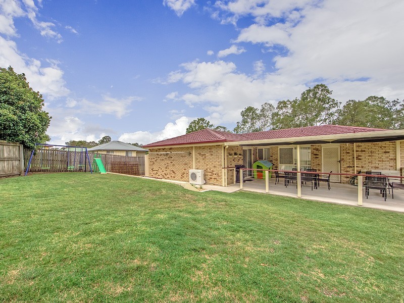 35 Sealy Street, Silkstone QLD 4304