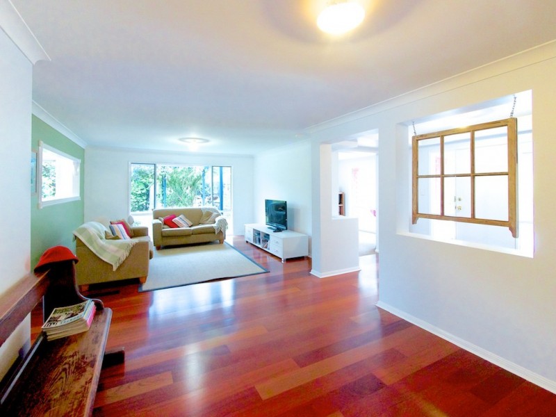 275 George Holt Dr, Mount Crosby QLD 4306